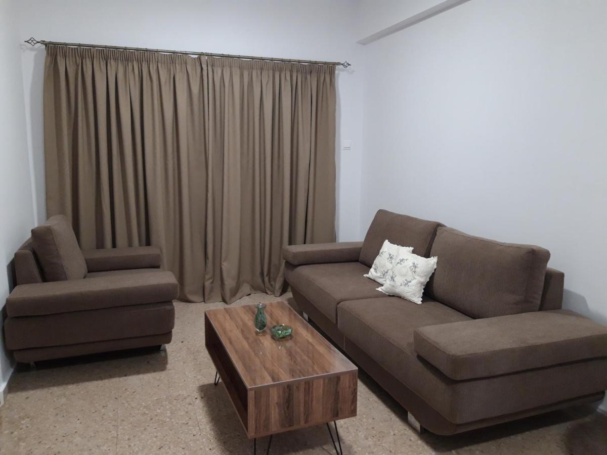 Costas Two-Bedroom Ground Floor Apartment Paphos Exterior photo