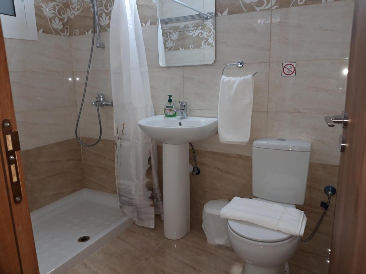 Costas Two-Bedroom Ground Floor Apartment Paphos Exterior photo